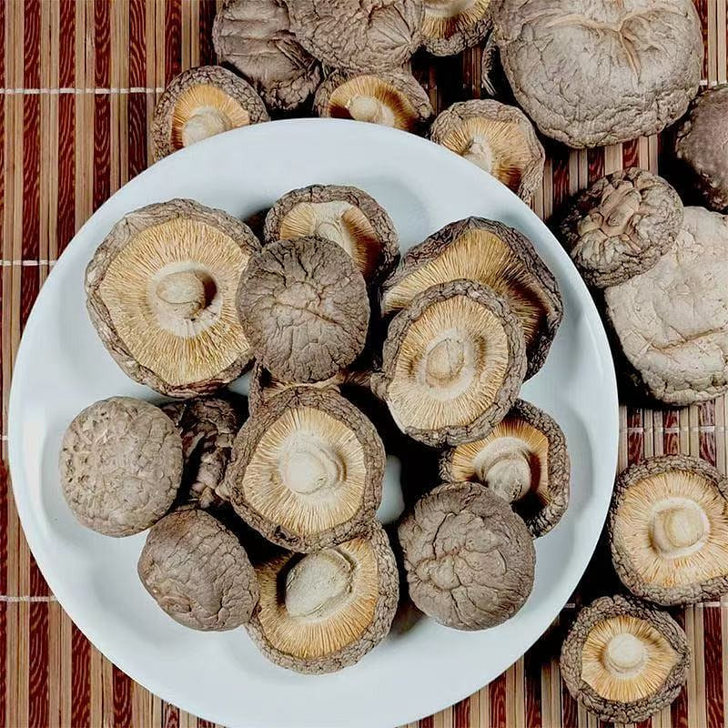 Dried mushrooms naturally air dry and make delicio 100 กรัม