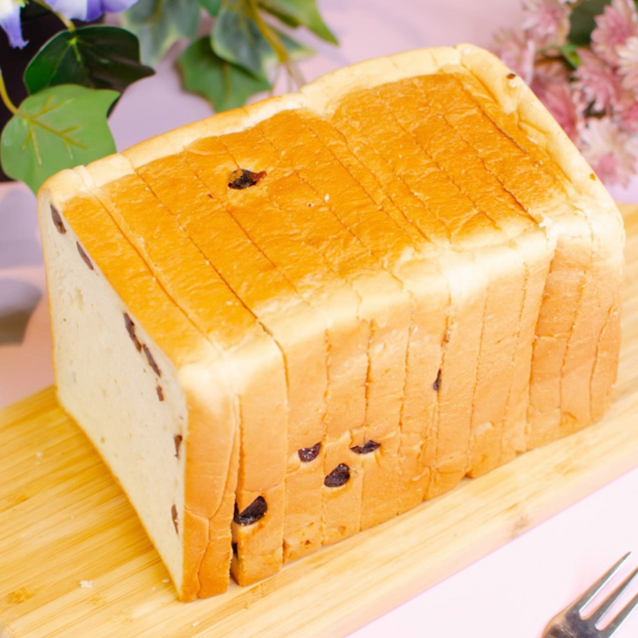 Rasin Square Bun (Half Pack) 1 count