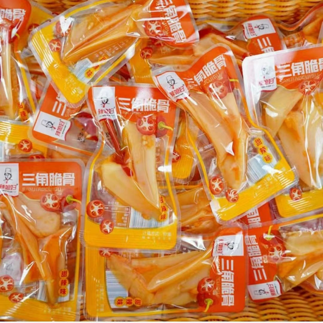 This Xiang taste hot and sour triangle bone 240g 240 그램