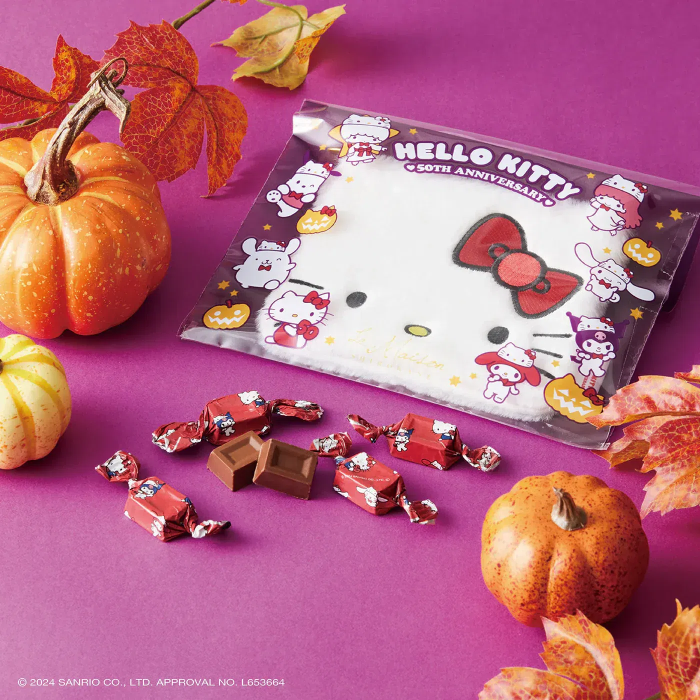 Japan La Maison *Hello Kitty 50th Anniversary Halloween Chocolate Pouch 6pieces 1 ส่วน