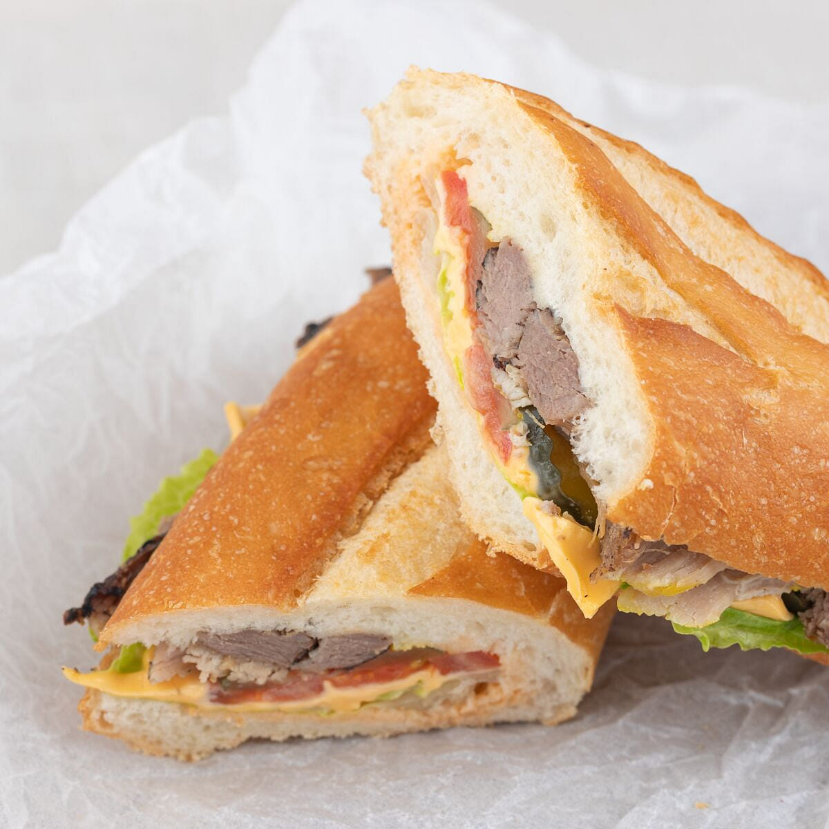 Fire Braised Pork & Swiss Baguette-10 inches 1 ส่วน
