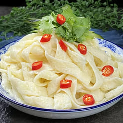 Iron stick yam beef tendon noodles delicious 137 g