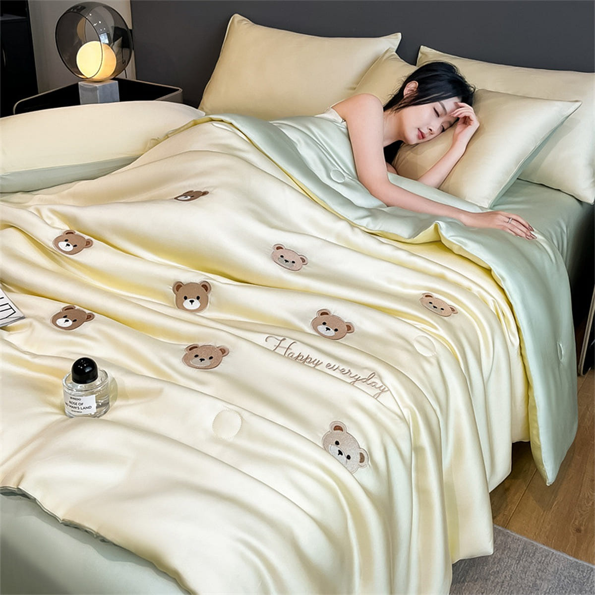 Ice Silk Summer Cool Quilt Bear Milk Yellow 1.5m 1 개