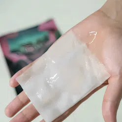 Fan Beauty 麒麟竭菌菇丝发酵修护⾯膜 160 毫升