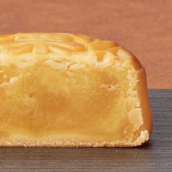 Toh Ten Kou Moon Cake Three Flavors 1 box