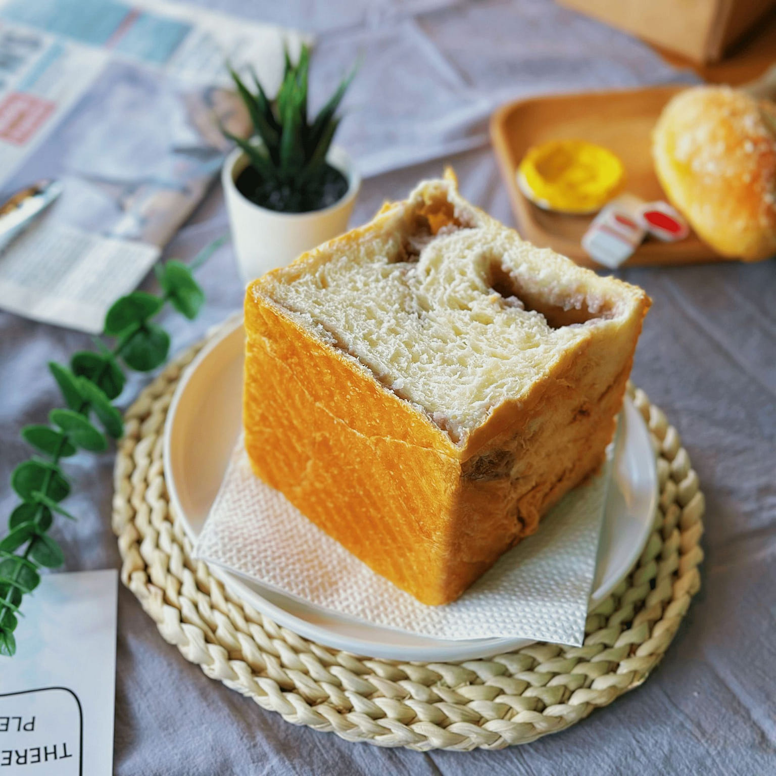 Taro Bread (half loaf) 325 g