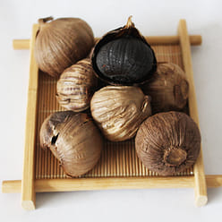 HMT Natural Black Garlic 200g Hei Suan 200 g
