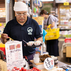 MOZUKU SEAWEED UDON NOODLES WITH BROTH (160g noodle/80ml soup) 240 g