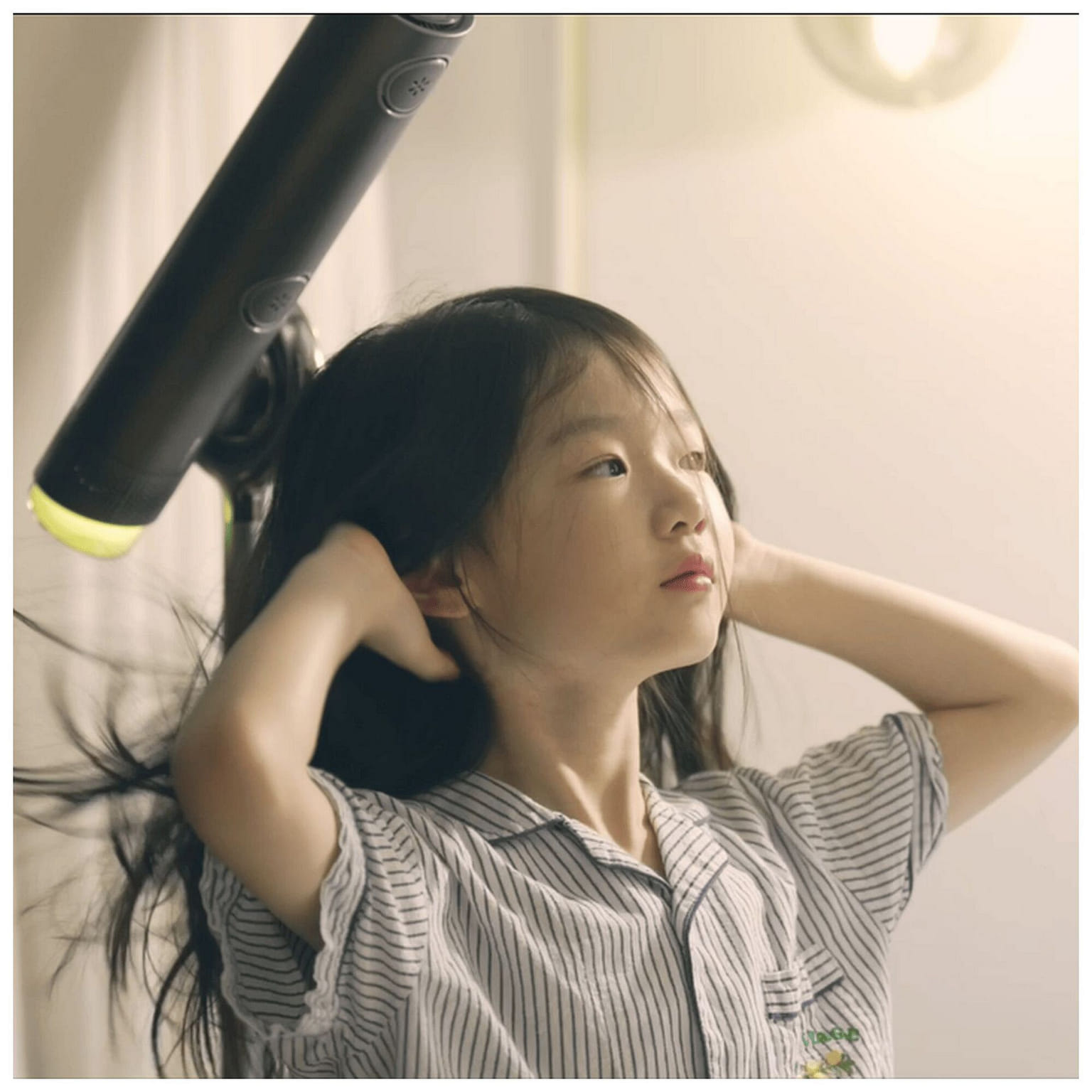 owooii オウイ エアフロー スタンディング ヘアドライヤー スペースグレー 120V 1 個