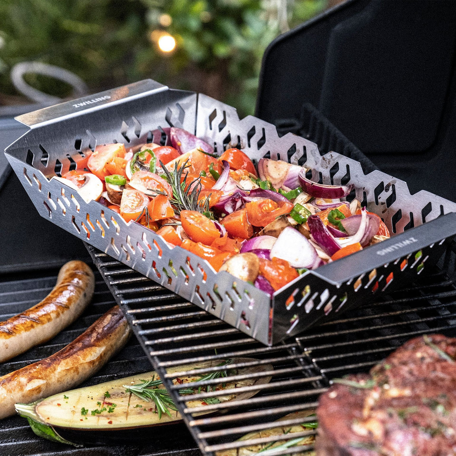 ZWILLING BBQ+ Stainless Steel Grill Basket 1 unit / Stainless Steel - Medium 1 ส่วน