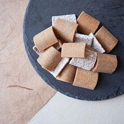 YATSUHASHI (KYOTO CINNAMON COOKIE) 100 g