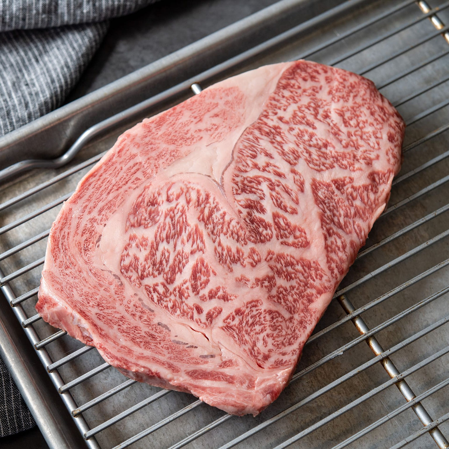 A5 Japanese Wagyu Beef Ribeye Steak | Miyazakigyu 10 온스