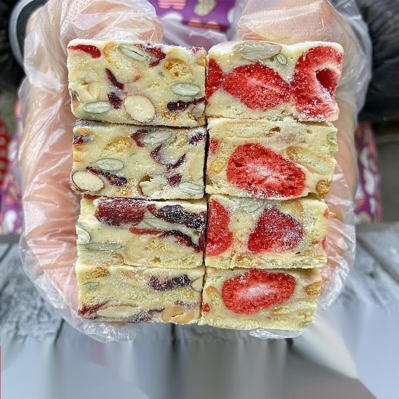 Handmade Snow Crispy Low Sugar Nut Cranberry 300 g