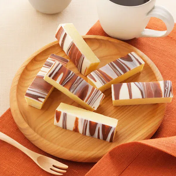 【Hokkaido Direct Shipping】Ryugetsu Sanpouroku Baumkuchen, Small Portion, 5 pcs 1 กล่อง