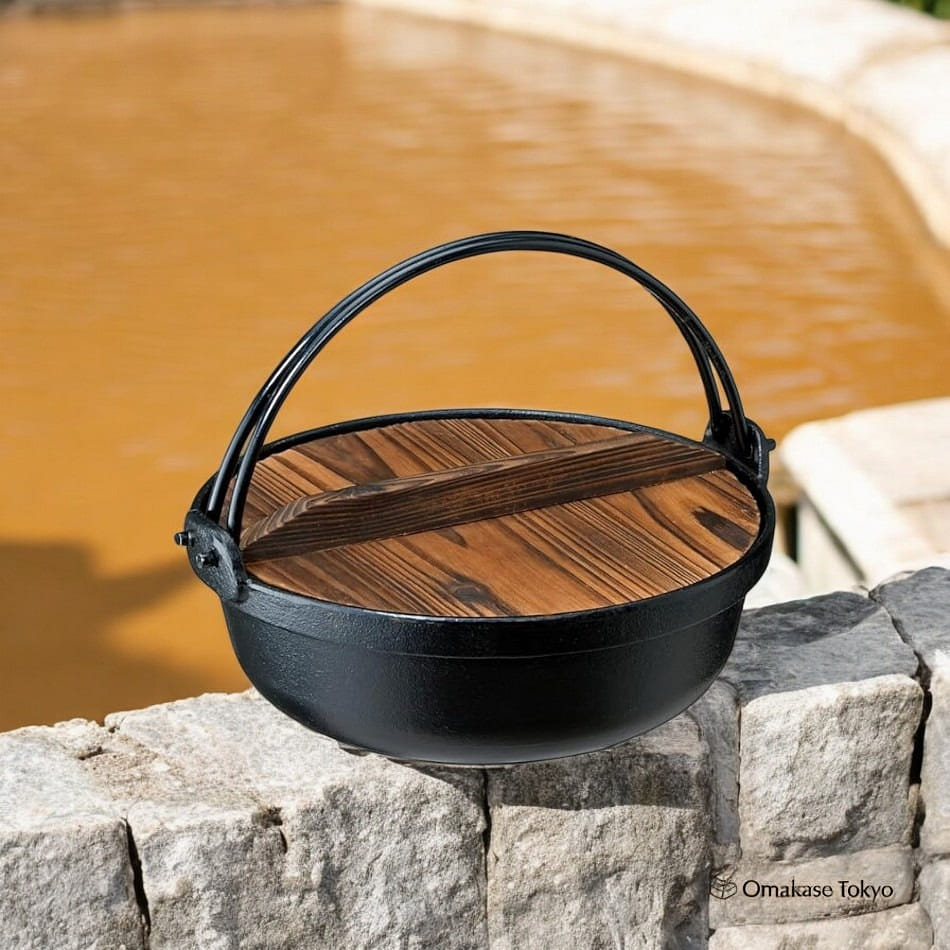 Ishigaki Sangyo 4010 Hearth Pot w/ Wooden Lid 21cm 1250 g