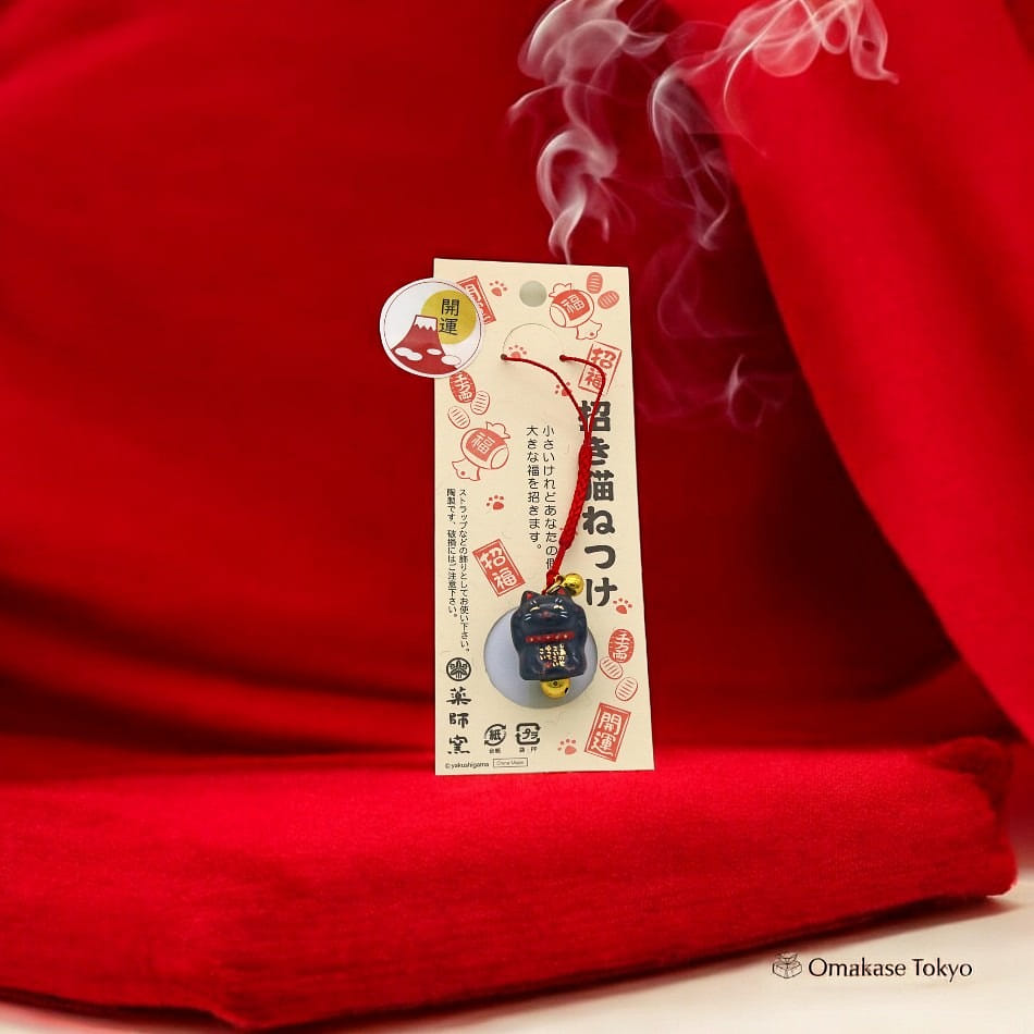 Yakushi Kiln Maneki Neko Lucky Strap-Black 50 g