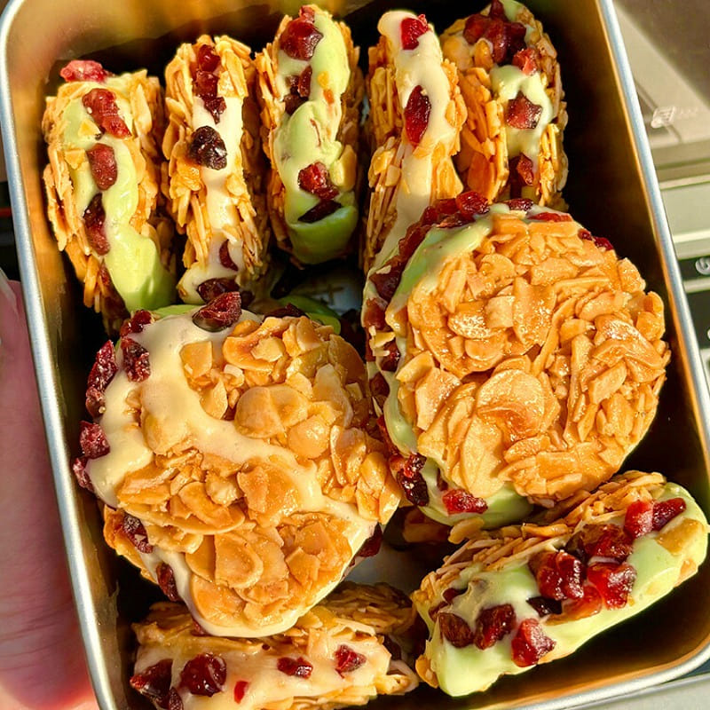 Almond Sandwich Cookie 180 그램
