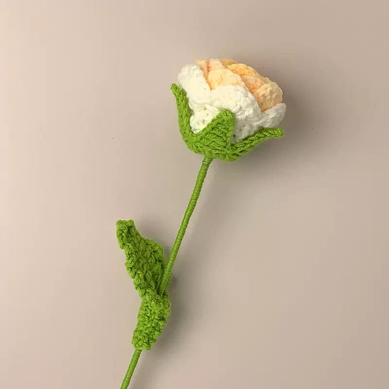 Handmade Knitted Bouquet of Artificial Flowers - Decorative Floral Artwork Gift 1 개