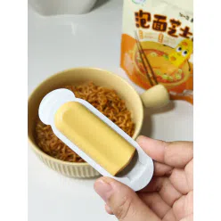 Yili instant noodles, cheese strips, instant cheese pairing, cheese accompaniment, instant cheese slices, convenient instant snacks, casual snacks, 45g*1 bag 45 g