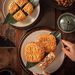 Cantonese char siu mooncakes 750 g