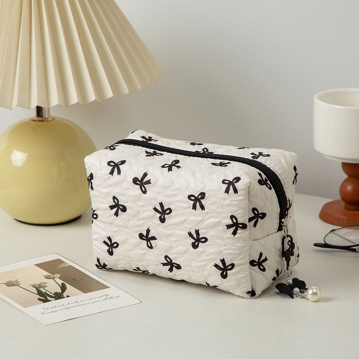 Bow Makeup Bag Black and White Bow Pillow Bag 1 ส่วน