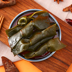 Kelp knot spicy snack 100g * 3 bags 300 g