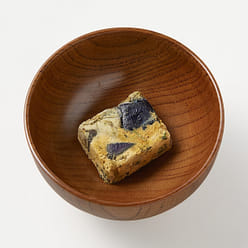 MUJI Deep fried egg plant & Spinach miso soup (4 servings) 1 each