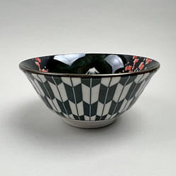 Made-in-Japan Kabuki Yagasuri Small Soup Noodle Bowl Don Bowl, 5.5" dia., 16 oz 1 each