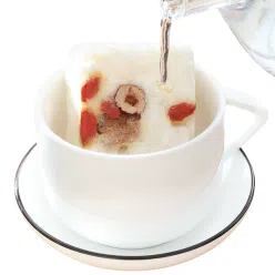 Purple sweet potato and snow fungus soup 90 g