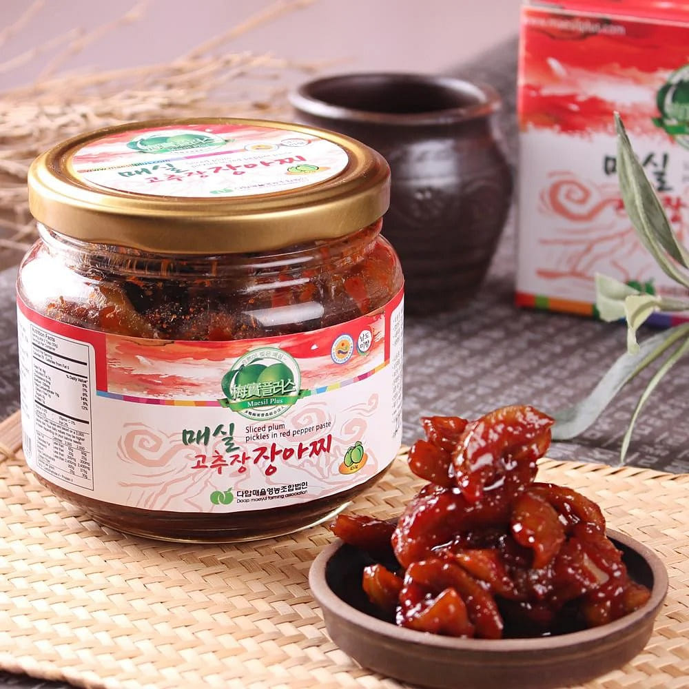 Maesil Plus Sliced Pickled Plums in Plum Red Pepper Paste 450 g