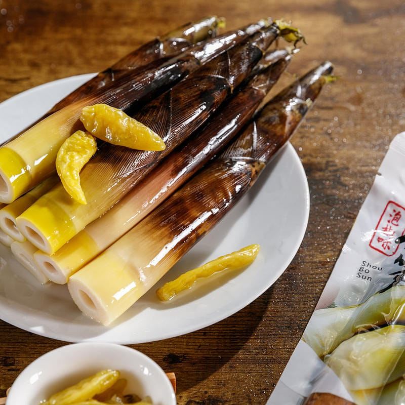 [1 package] Taoziyuan peeled bamboo shoots and pickled peppers by hand 230 グラム