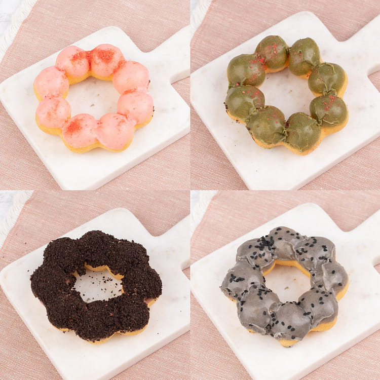 Get Mochi Donut (Strawberry x 2 , Matcha x 2, Black Sesame x2