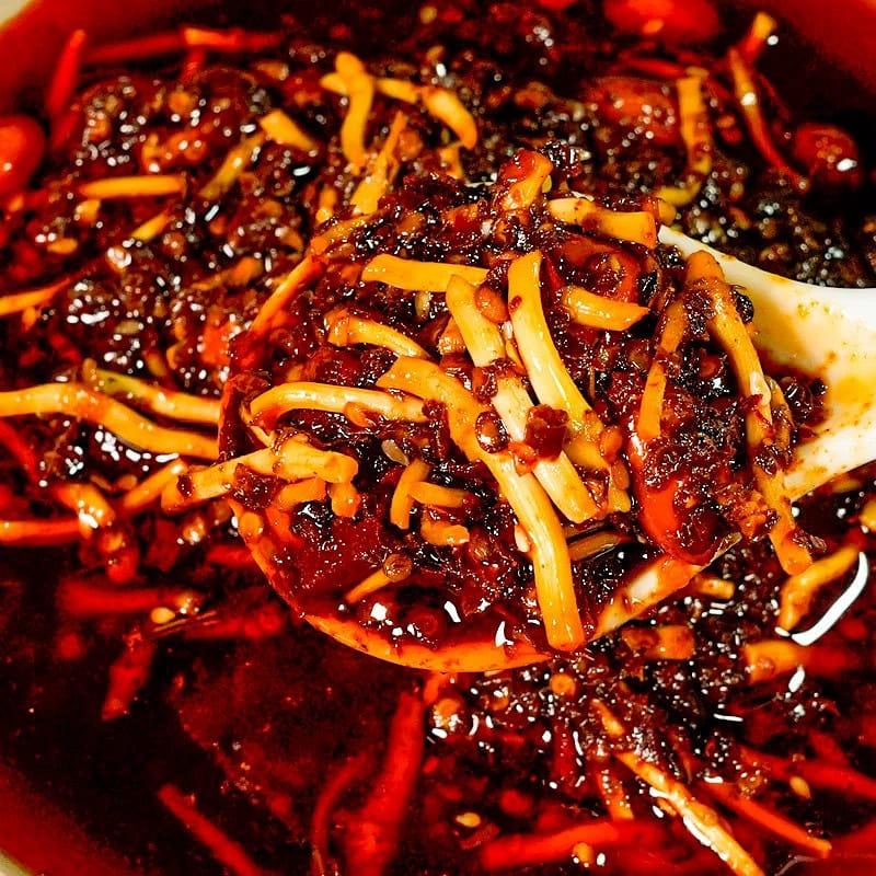 Spicy chili with chopped ear root oil 250 グラム