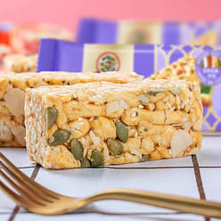 Xu Fuji Mixed Nuts Sachima 350 g