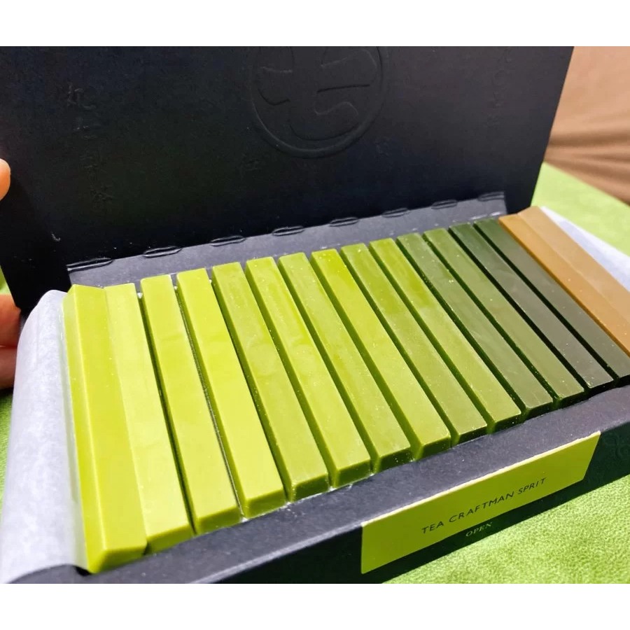 Premium MATCHA 7 8種各2本入りスティック 1 box - Weee!