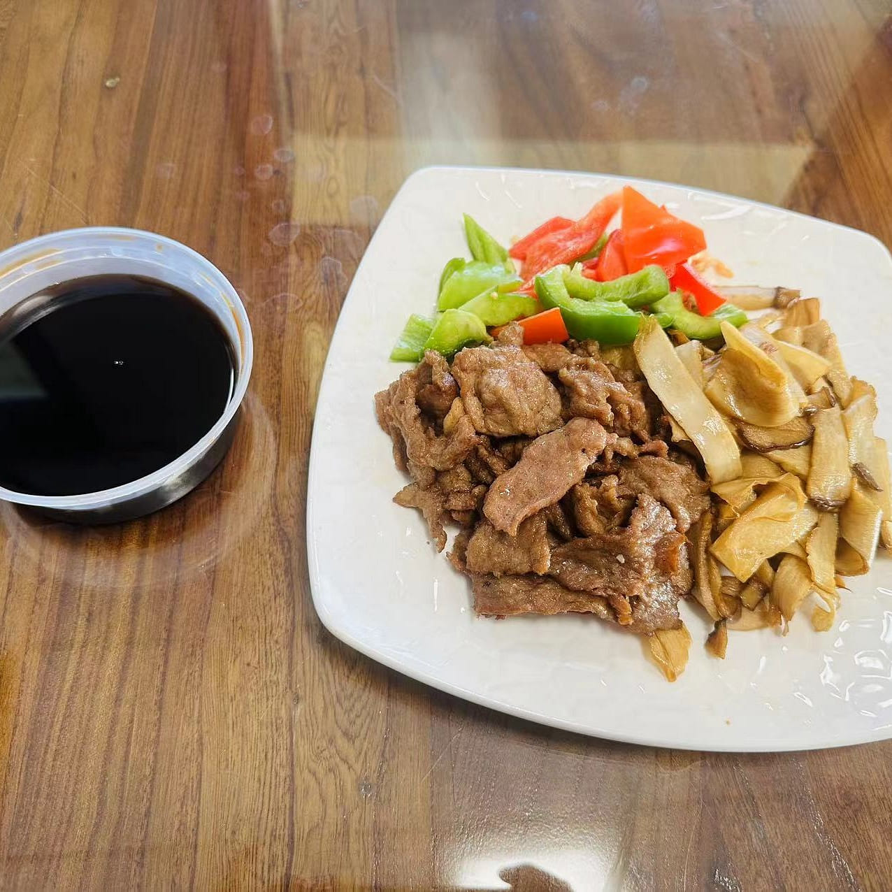 Stir-Fried Beef with King Oyster Mushrooms 350 กรัม