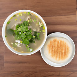 Lamb Offal Soup w. Sesame Flatbread 32oz 1 each