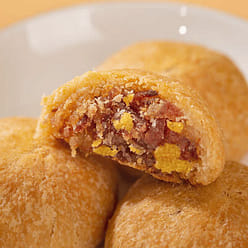 Egg yolk cloud leg mooncake 300 g