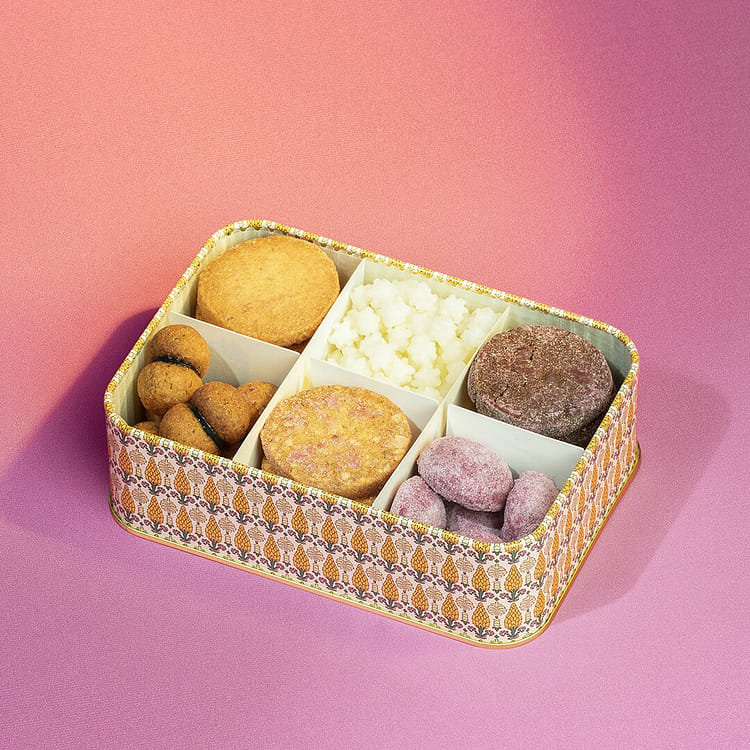 Get Gucci Osteria da Massimo Bottura Tokyo Sweet Cookies Box