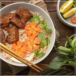 비흐엉 와인 소스로 조린 소고기 라면 1박스 1 개입