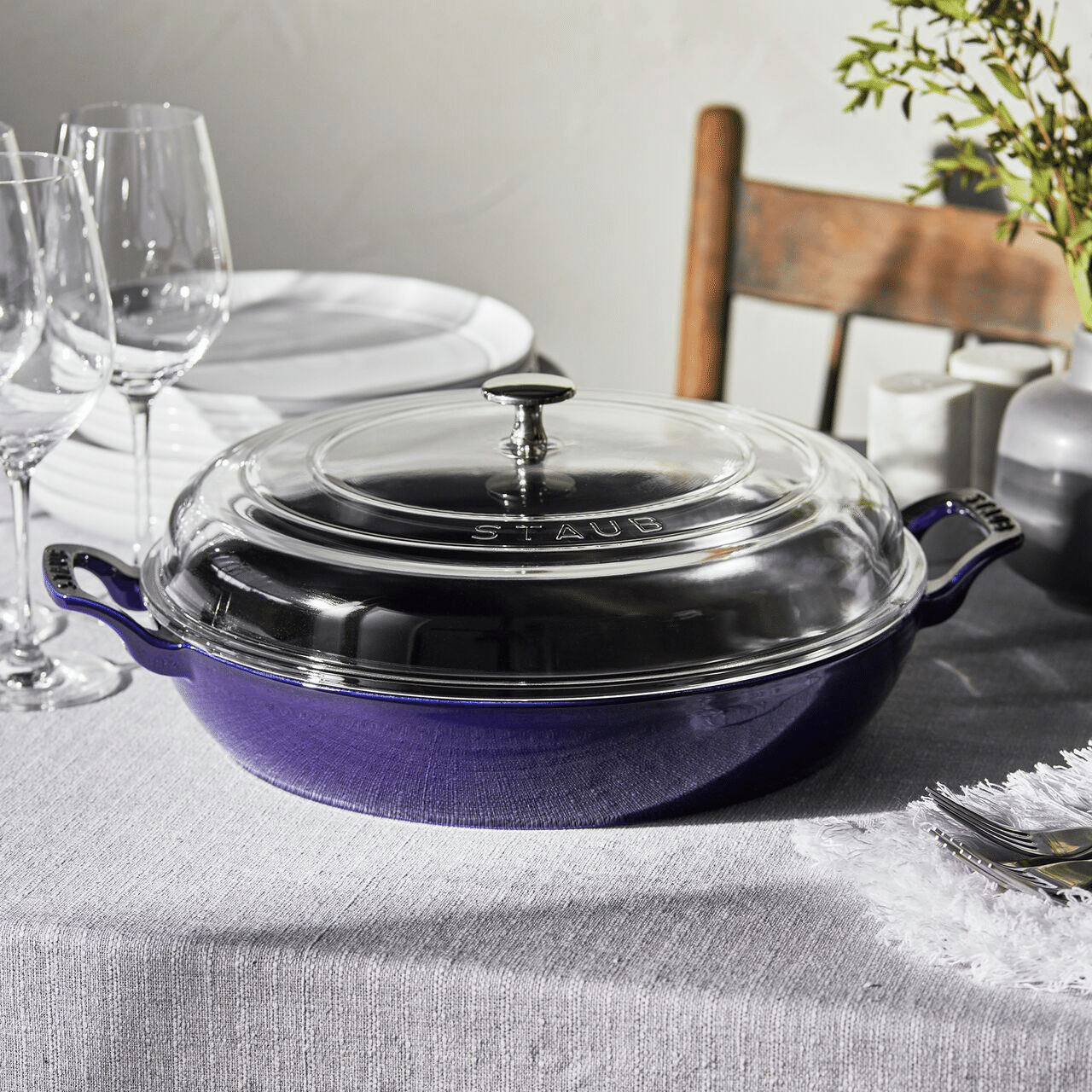 STAUB Cast Iron 3.5-qt Braiser with Glass Lid 3.5-qt / Dark Blue 1 개