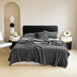 LULLABUY 香浓牛奶兔绒毛毯 可可牛奶 150*200cm 2000 克