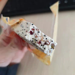 [Bi Bi Zan] Poria Cocos Bazhen Cake Bread 1pc 31 g