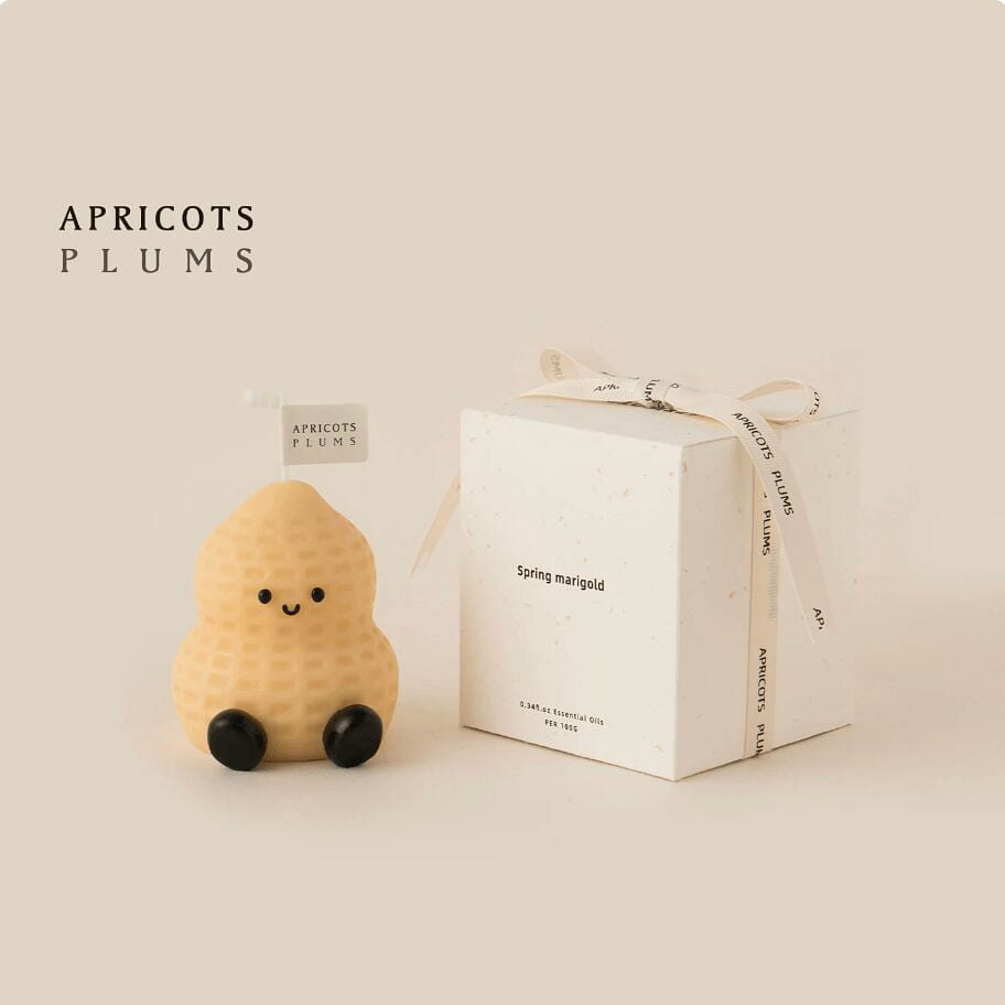 APRICOTS PLUMS Peanut Candle - Bitter Orange 158 g