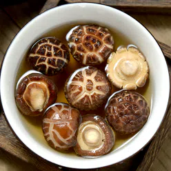 Mushroom mushroom shiitake dried goods 30g *1 bag desiccant tray new article basswood self-seeded winter flower ru nutrition mushroom dried large mushroom 3-5cm 30 g