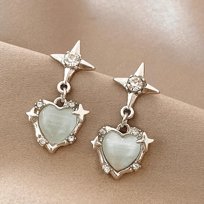 Heart-shaped Cat's Eye Earrings 1 count