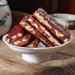 Red dates with walnuts, Jujube Kernel, Confectionery, Snacks 230 g