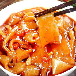 Sesame Paste Wide Rice Noodles Snacks 300 g