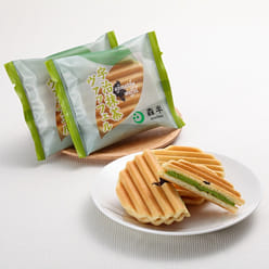 Morihan Cream Sandwich Matcha Waffle 10 pcs 1 box