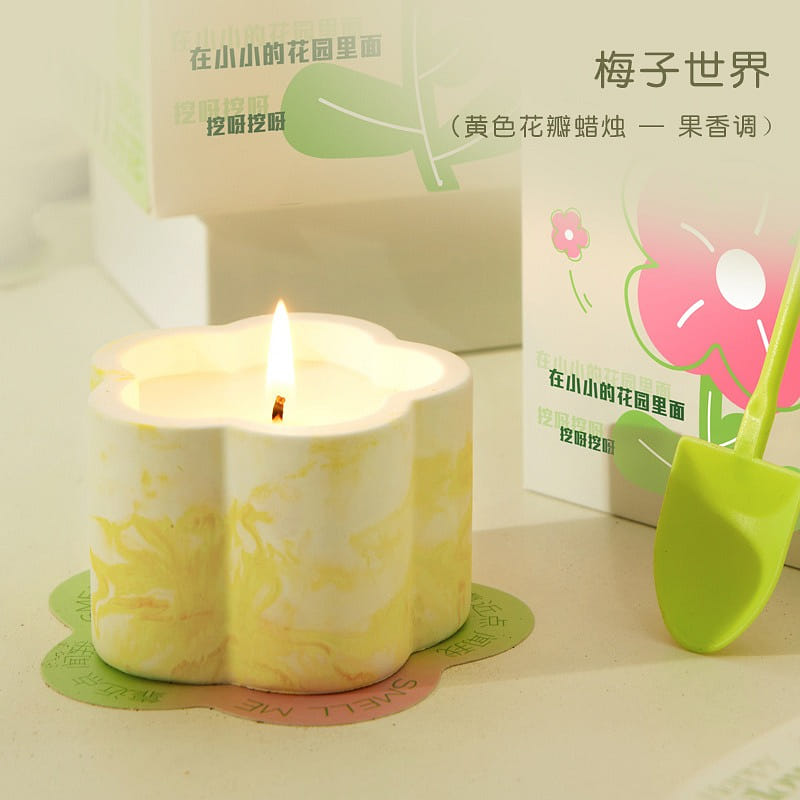 Happy Blossom Candle Aromatherapy Gift Set Soy Wax Fragrance Plum World 1 ส่วน